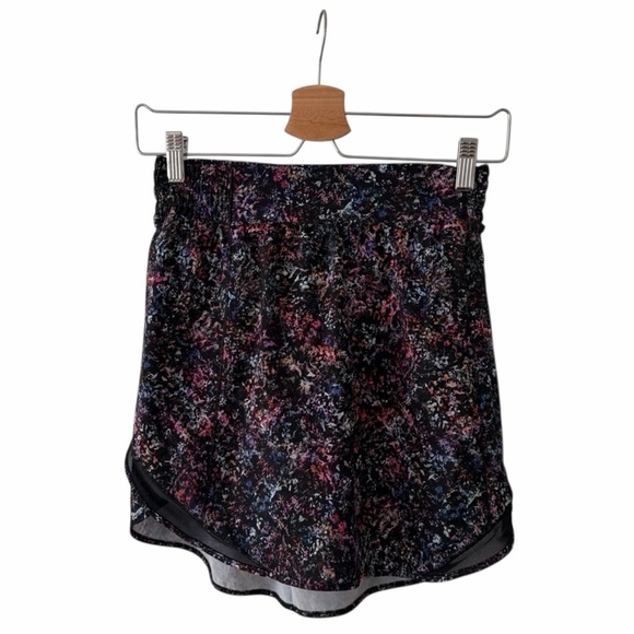 Lot of Lululemon Skirts Hotty Hot High Rise Skort Size 4 Running Tennis Preppy - Picture 2 of 11